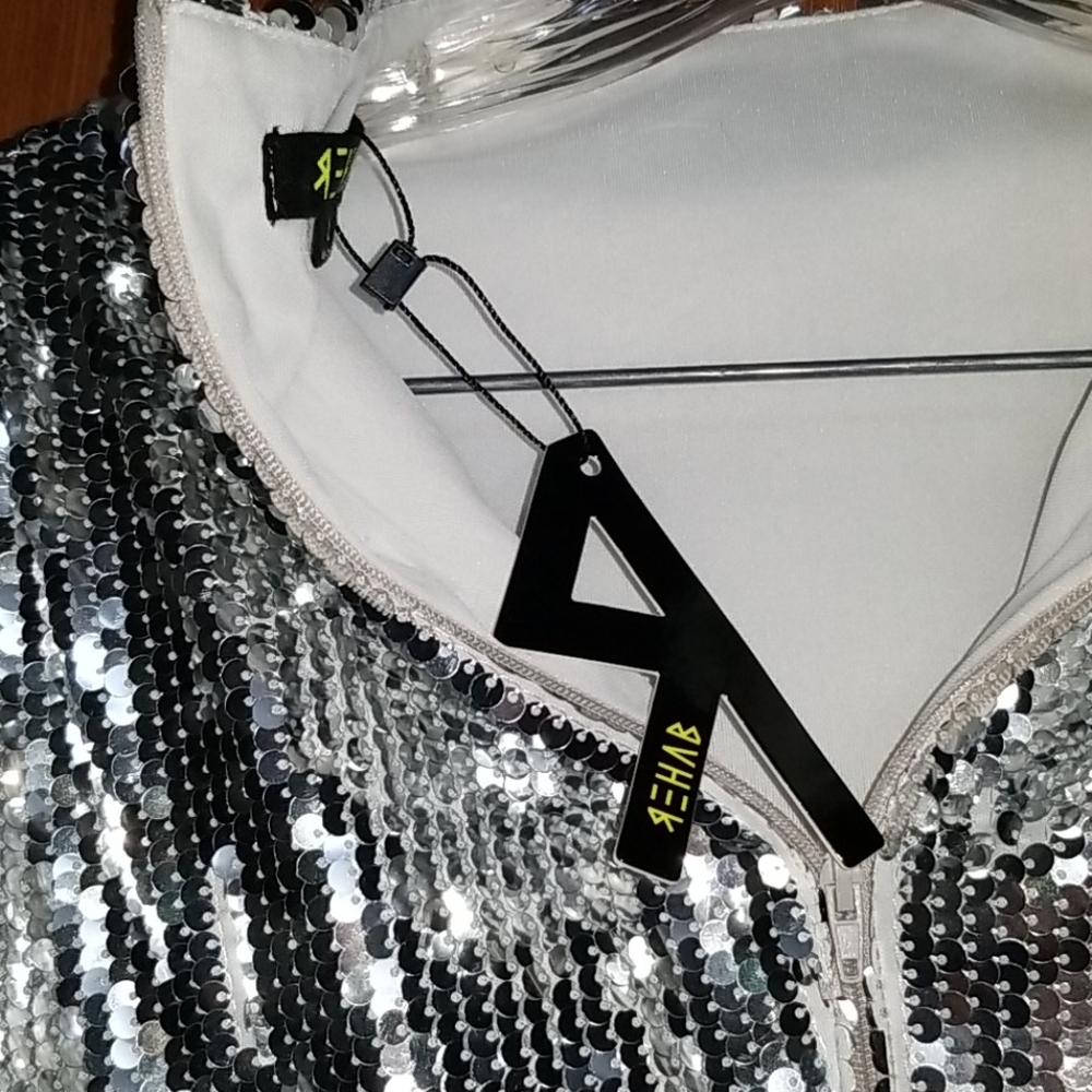 Silver Sequin Crop Top Shrug - Picture 4 of 8